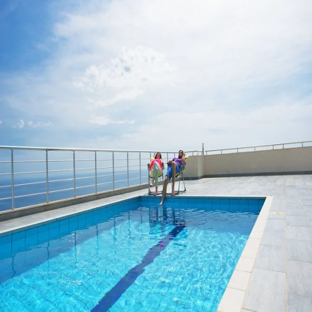 覃海洋世锦赛前蛙泳转身细节优化夺金路径更清晰